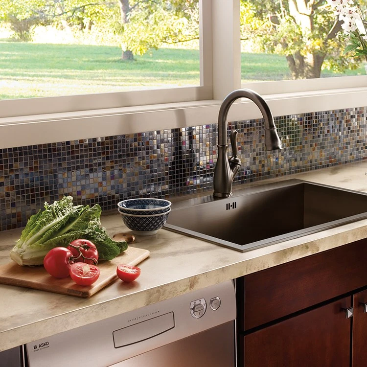 Delta Leland Single Handle Pull Down Kitchen Faucet - Image 4