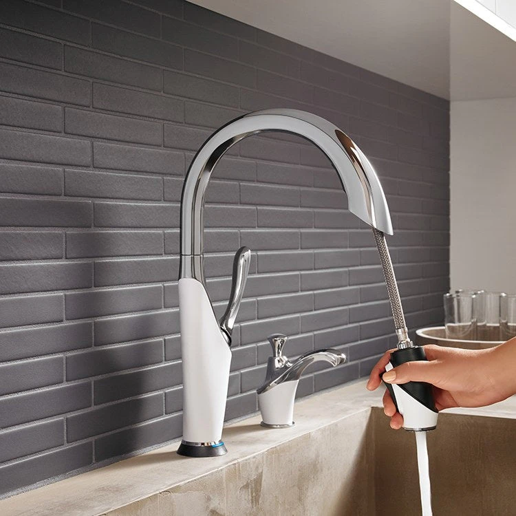 Vuelo Single Handle Pull Down Kitchen Faucet With SmartTouch - Image 5