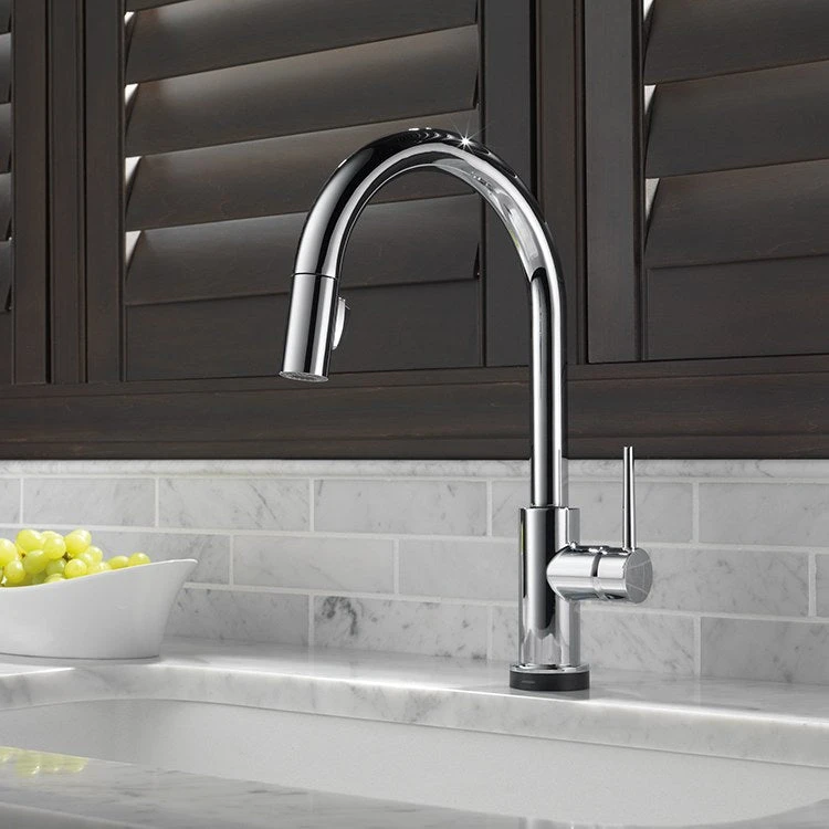 Delta Trinsic Single Handle Pull Down Kitchen Faucet With Touch2O Technology - Image 2