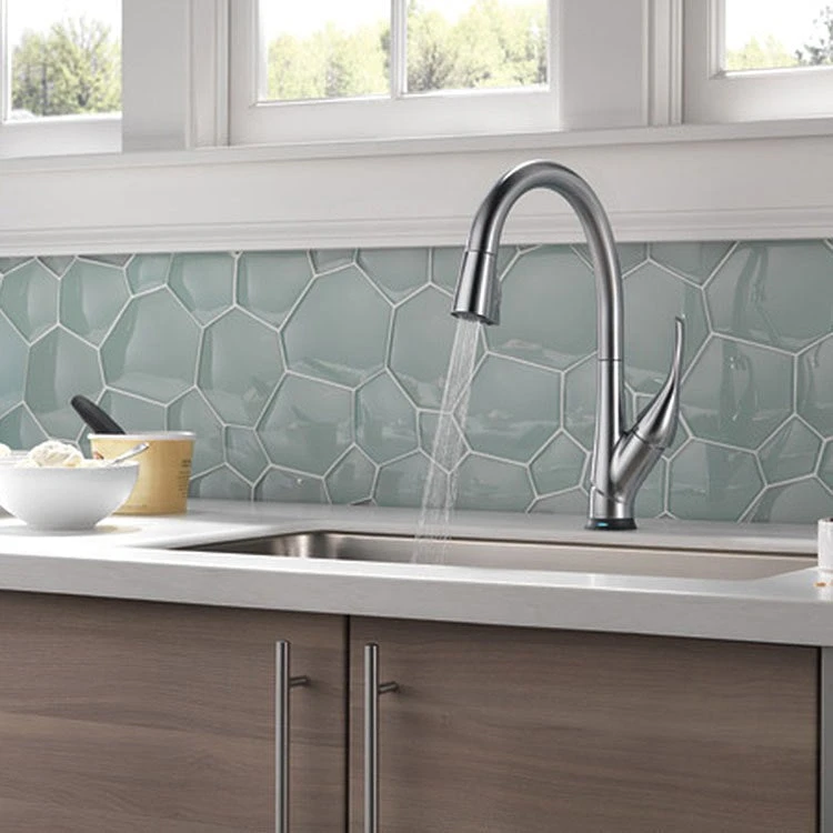 Delta Esque Single Handle Pull Down Kitchen Faucet With Touch2O Technology - OPEN BOX - Image 3